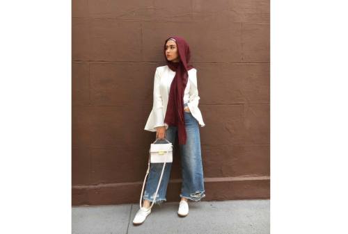 10 Tren OOTD Hijab 2020 Simpel, Kasual, Tetap Kece 01 - Finansialku