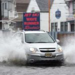 Mobil Kena Banjir? Ketahui Tips Membersihkan Mobil Kebanjiran Ini!