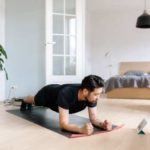 Ini Gerakan Yoga untuk Pria yang Bisa Kamu Lakukan di Rumah