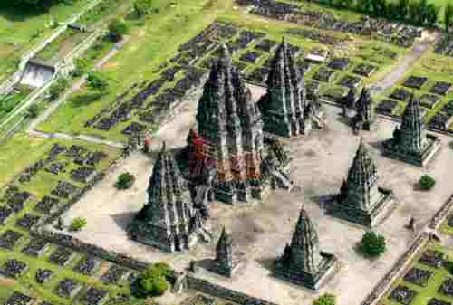 The Magical Legacy Of Gods At Prambanan Temple 05 - Finansialku