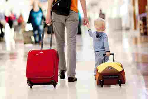 Tips Traveling Bawa Bayi Anti Ribet untuk Orang Tua Muda 00 - Finansialku