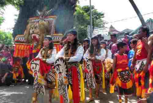 Ini Dia Bedanya Kebudayaan Reog Ponorogo dan Reog Jawa Barat 02 - Finansialku