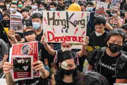 Aksi Demonstrasi Hong Kong Membuat Perekonomi Terguncang 01 - Finansialku
