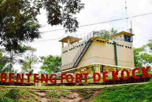 Bukittinggi, The Truly West Sumatera Tourism Pride 10 Fort de Kock - Finansialku