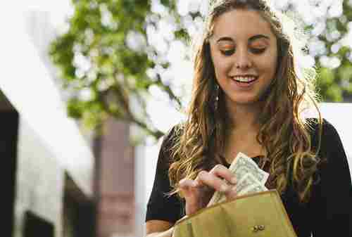 Here Are The Best Ways to Save Money as a Student!