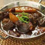 Moms, Cobain Resep Semur Daging Spesial Ini Yuk