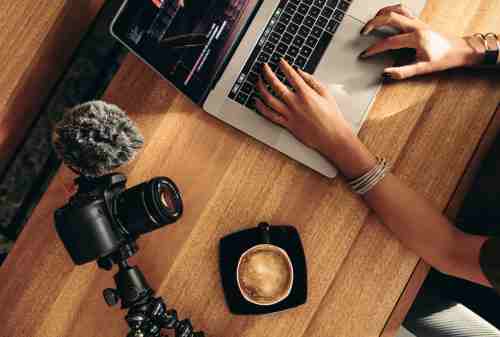Blogger vs Vlogger Kamu Pilih Mana Cek Pertimbangannya 01 Finansialku
