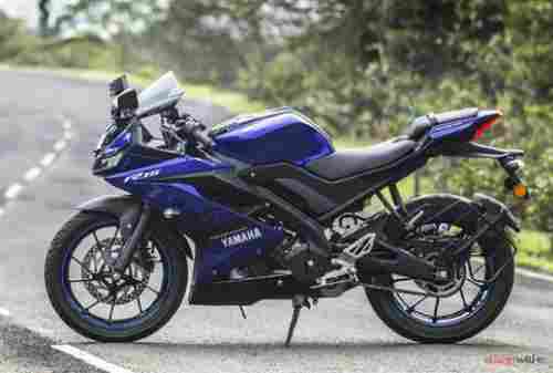 Motor Yamaha R15 01 Finansialku