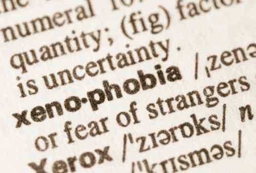 Mengenal Xenophobia, Dari Karakteristik Hingga Cara Memeranginya