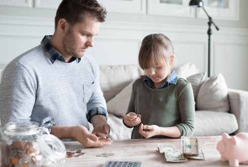 Tips Mendidik Anak Dalam Mengatur Keuangan Bagi Ayah