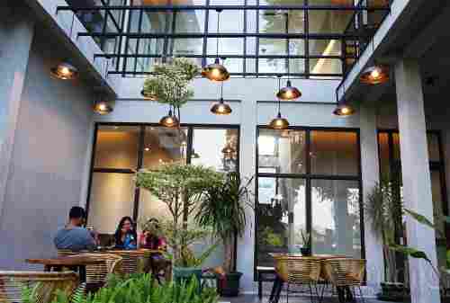 8 Best Cafés In Yogyakarta For Your Cozy Hang Out In The Weekend 08 Finansialku