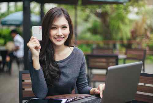 Seberapa Perlukah Mahasiswa Memiliki Kartu Kredit?
