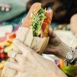 Kisah Ari yang Terpaksa Harus Jadi Sandwich Generation