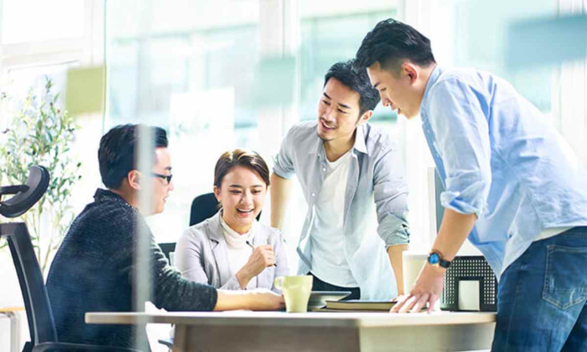 Keuntungan Bersaing Secara Sehat di Kantor