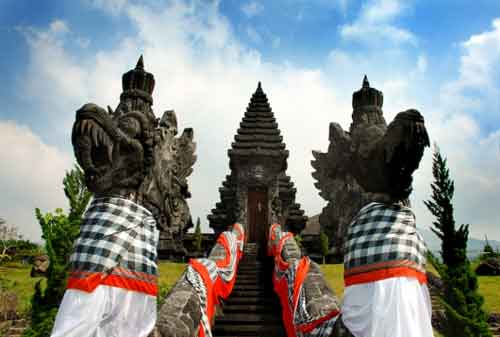 Wisata Bogor - 20 Pura Parahyangan Agung Jagatkartta - Finansialku